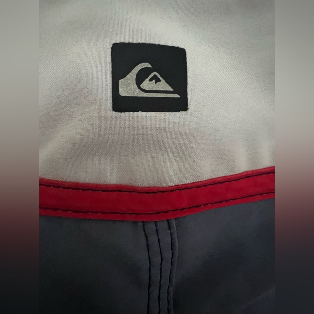 Quiksilver Everyday Blocked Men's Red and Blue Board Shorts - Picture 8 of 9